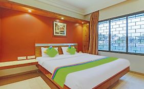 Treebo Suraksha Inn